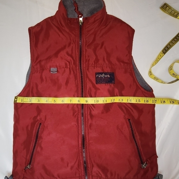 Radius Full Zip Reversible Red and Gray Drawstring Vest Boy's Small - Picture 10 of 12